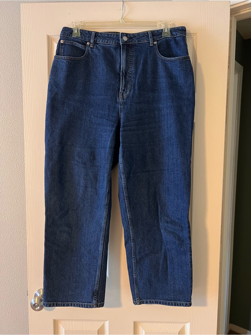 Classic High-Rise Women's Jeans in Dark Blue